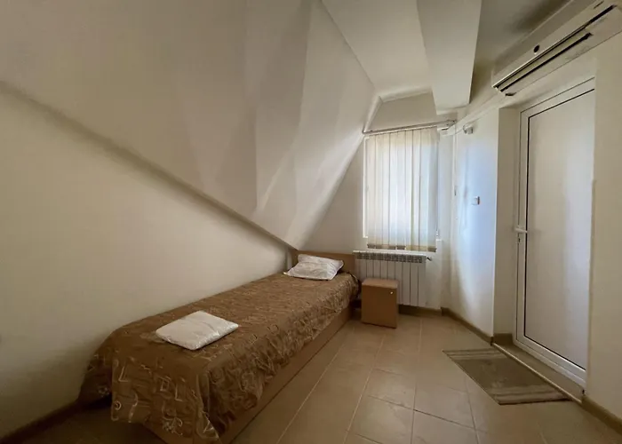 Hotel семеен плаза