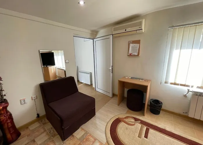 Hotel семеен плаза Ruse