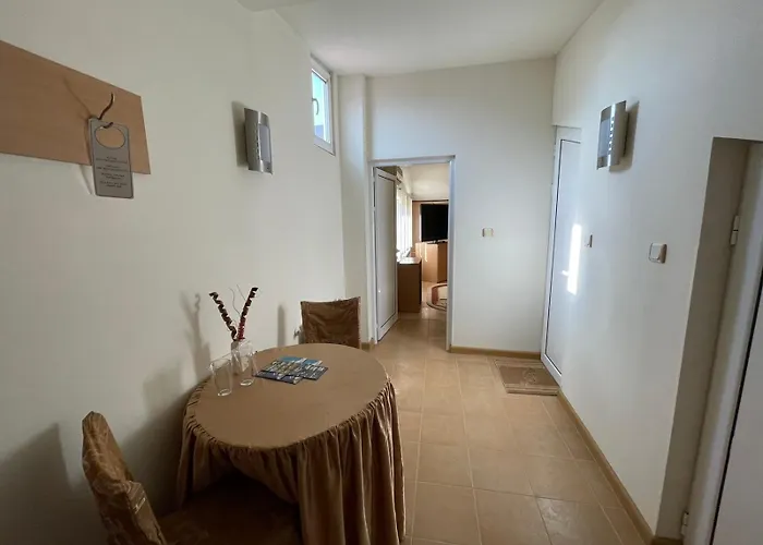 Hotel семеен плаза